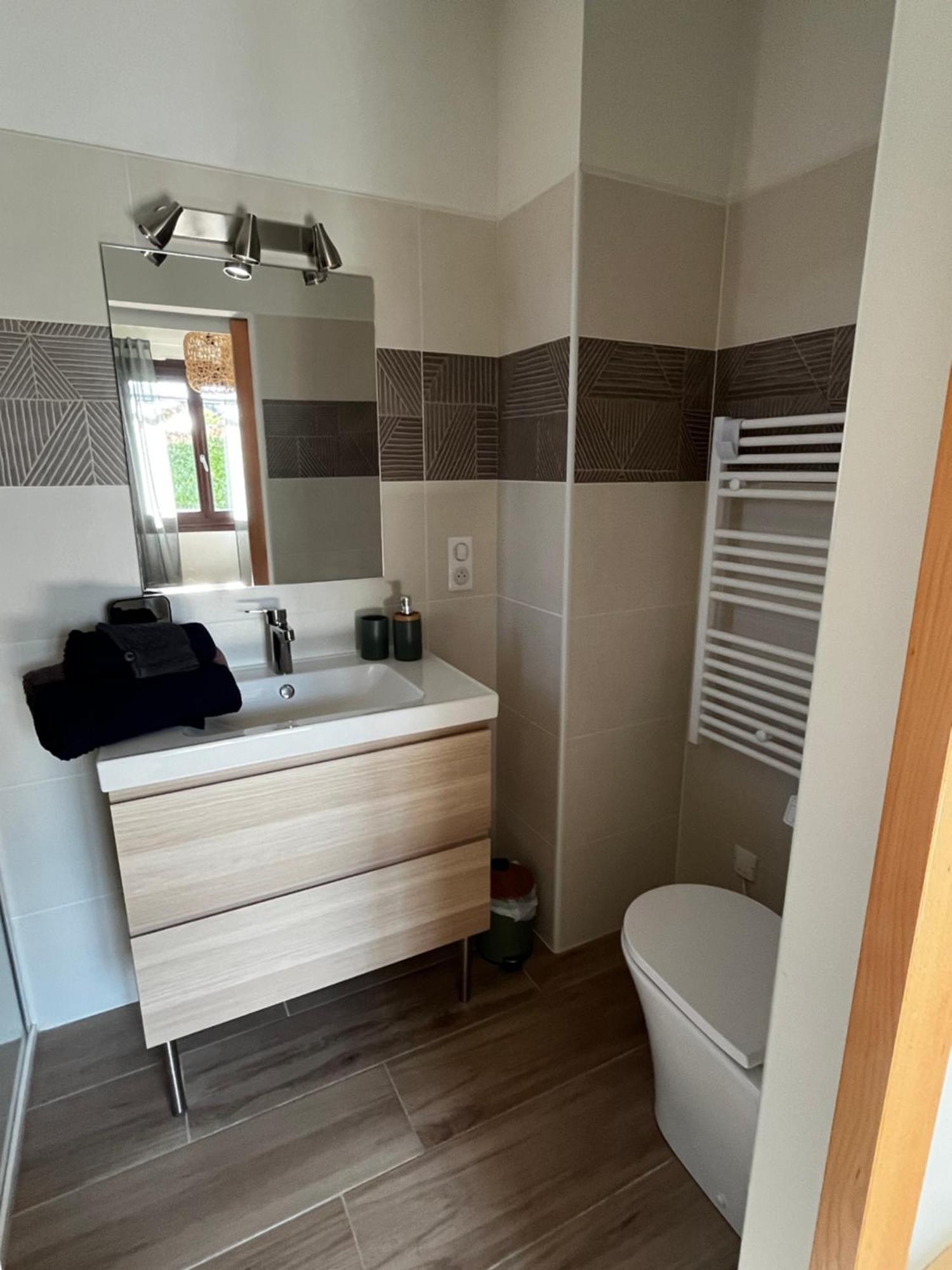 Les Voyages De Louison Bed and Breakfast Lavardac Buitenkant foto